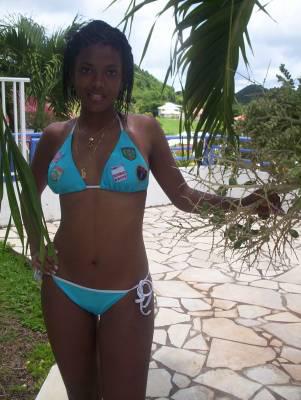 Axou